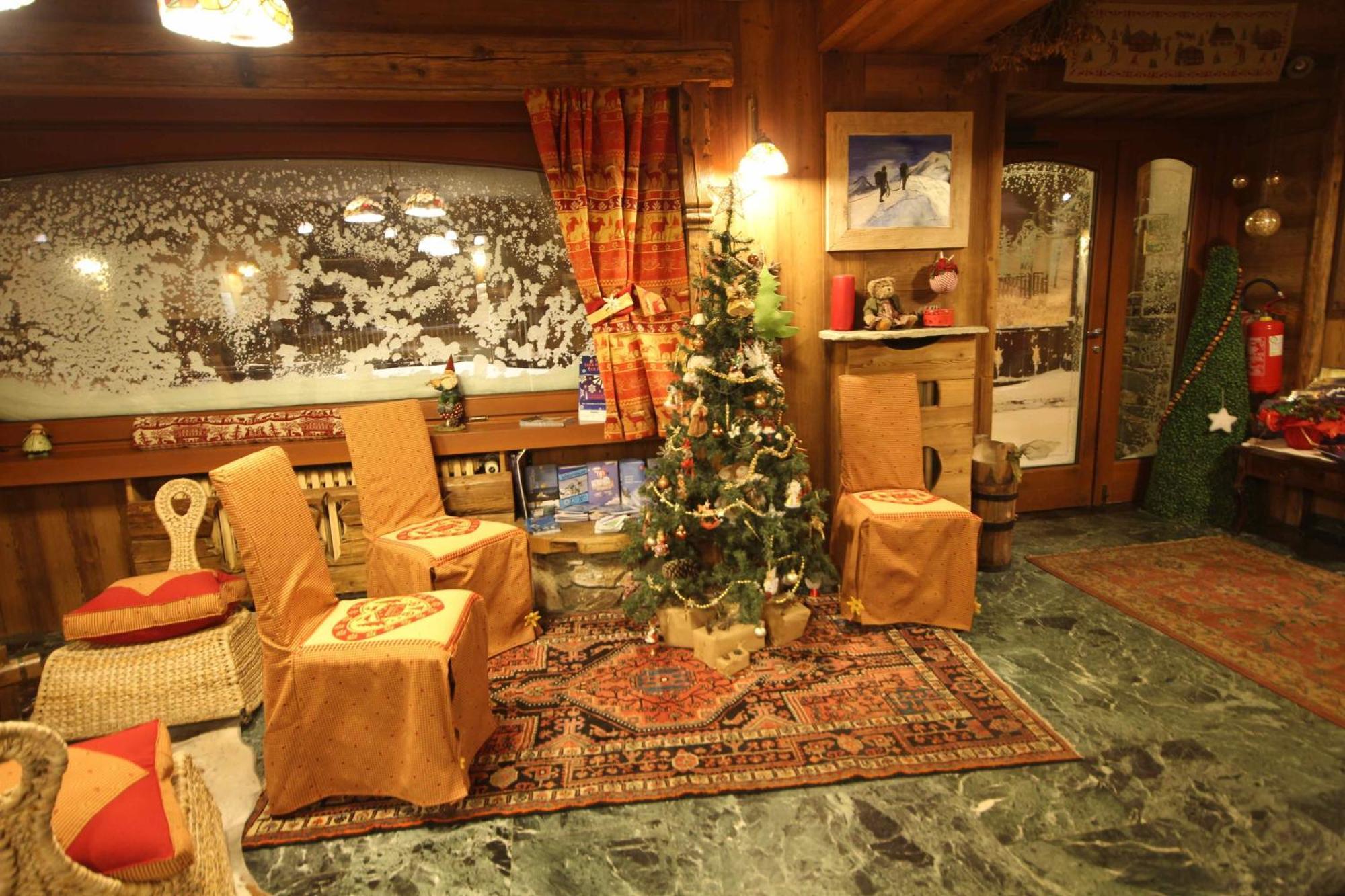 Hotel Lac Bleu Breuil-Cervinia Extérieur photo